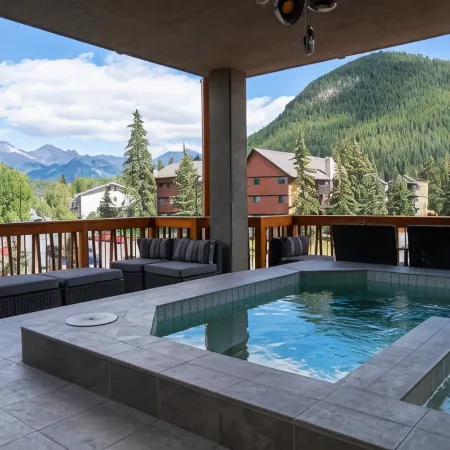 Moose Hotel and Suites