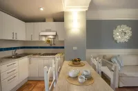 Tranquil Lantana Resort Hotel & Apartments 1 Bedroom Room Apartment Sleeps 5 - Apartments