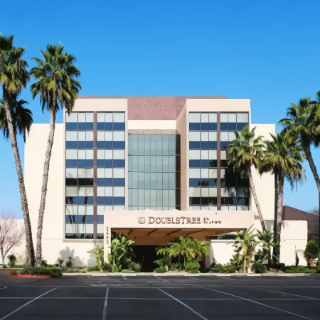 DoubleTree by Hilton Fresno Convention Center