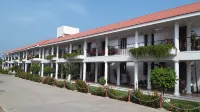 Hotel Sri Akshardham,Vaitheeswaran Koil Hotels near Arulmigu Sri Naganathar Temple Nagoor