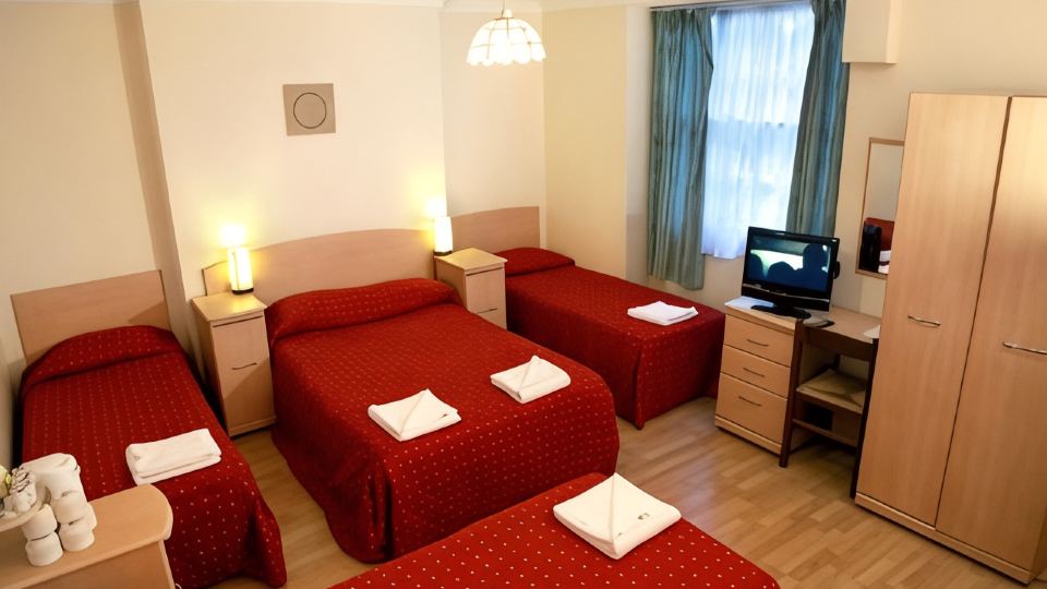 Elmwood Hotel