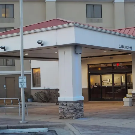 Clarion Pointe Jacksonville Near Camp Lejeune