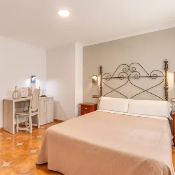 Hostal la Posada Отели рядом с достопримечательностью «Edificio ALTET»