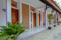 RedDoorz Near Goa Jatijajar 2 Hotels in Kroya