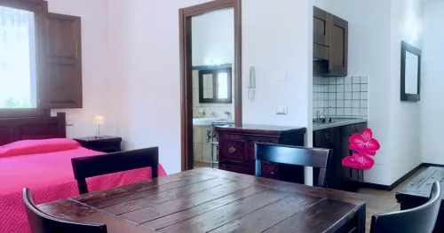 Residenza Locci - Rooms & Apartments