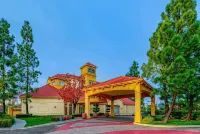 La Quinta Inn & Suites by Wyndham Fremont / Silicon Valley Hotels near Central Park