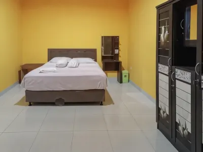 Julista House Mitra RedDoorz Hotels in 