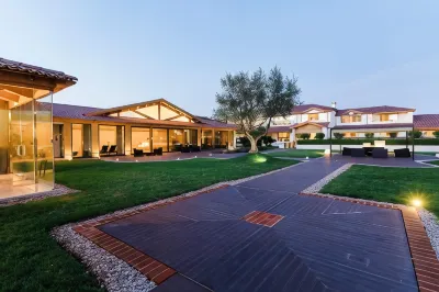 Hotel Lusitano Hotels near Restaurante Mário Alturas