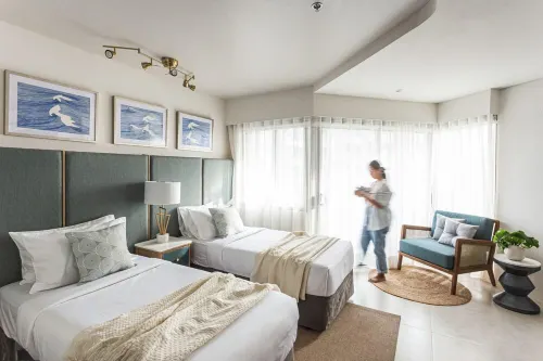 Cozy Seaside Studio with Balcony Scenic Ocean View