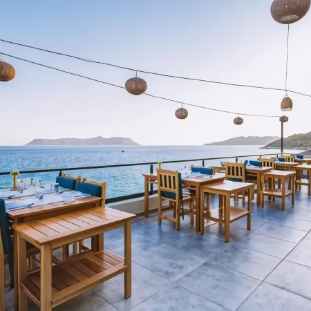 Sardunya Otel Arka BİNA