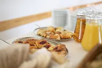 Hotel Kjarnalundur- Aurora Dream - Lodges and Rooms - Breakfast