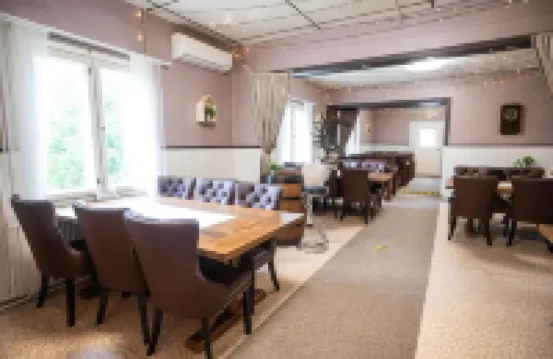 Arctic Guesthouse & Igloos