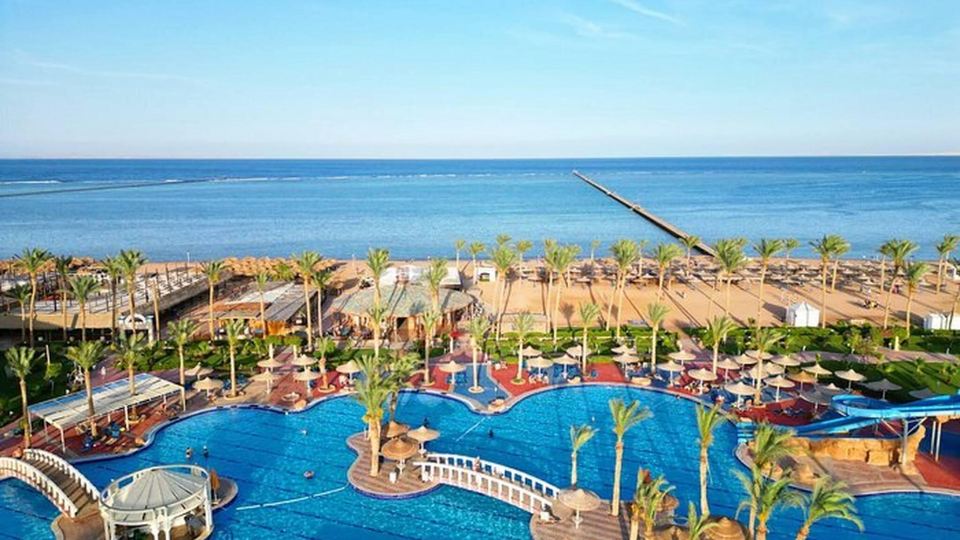 Spacious Resort Beach Villa with Private Pool Nabq
