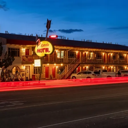 Apache Motel