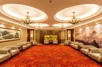 Jiuquan Hotel - parking