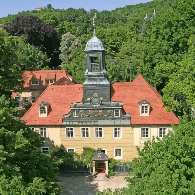 Villa Sorgenfrei Und Restaurant Atelier Sanssouci Hotels near Cossebaude