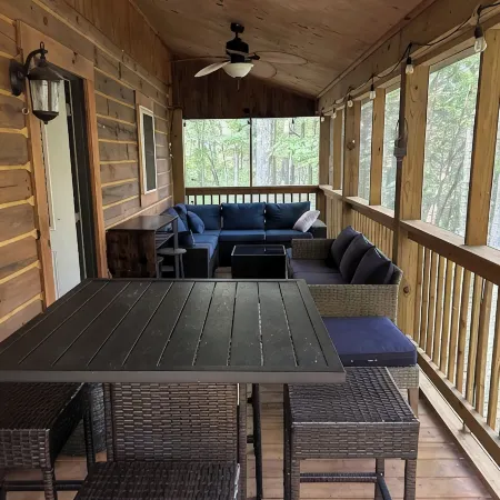 Eagle's Landing - 1-bedroom cabin plus sleeping loft minutes from Patoka Lake