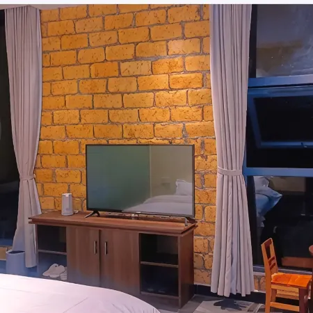 Yuanyang Lingshang Renjia Homestay