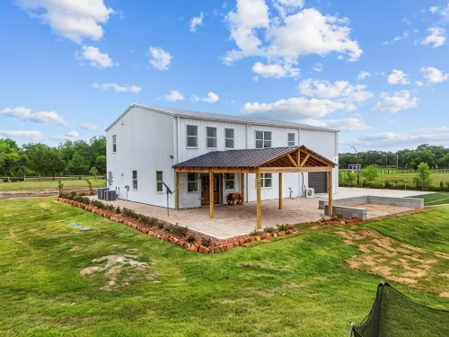 Waterfront 5 Acre Barndominium