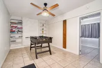 Tropical Oasis with Heated Salt Water Pool & Bar! - Villaer