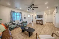Adventure on Historic Route 66! Brand new renovation!