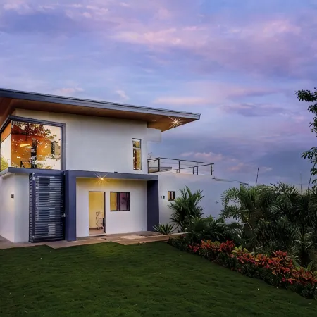 New 3BR Home with Amazing Sunset View in Quepos