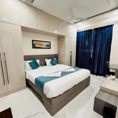 The Balcony Suites Отели рядом с достопримечательностью «Оушен Парк»