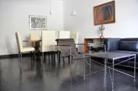 Flower Road Villa by Mannankulam - Villas