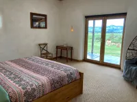 Bonnie View Farm Strawbale house with spectacular view - Wi-Fi
