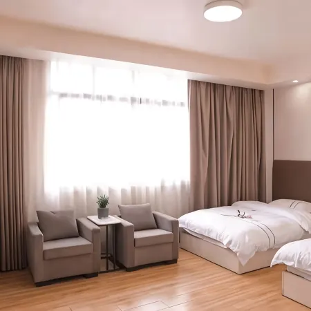 Longshan Boning Hotel