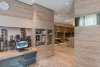 Hampton by Hilton Frankfurt Airport - 3-Star