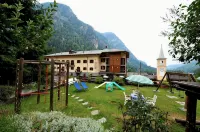 Residence Bellevue Hotels near Chantorné