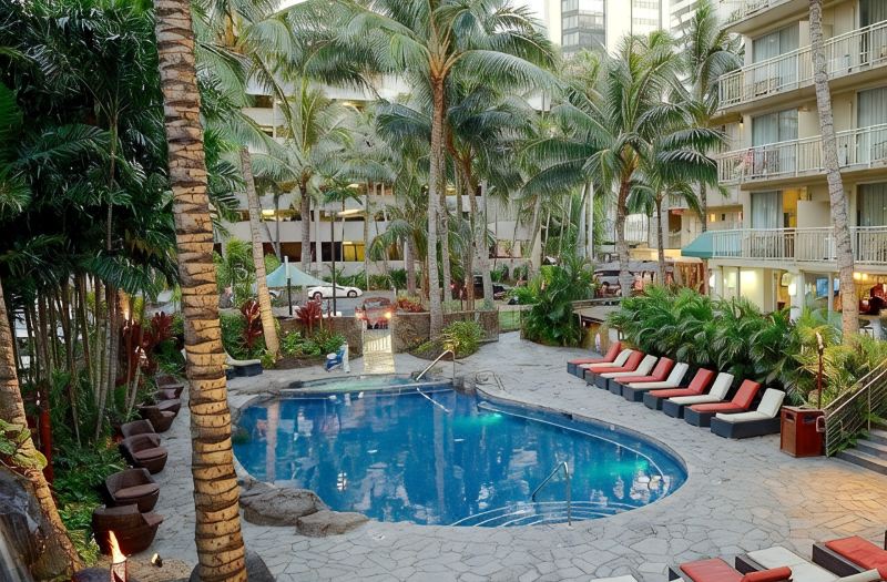 Courtyard Waikiki Beach photo 2