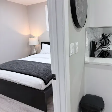 Modern NW Retreat-Banff Access