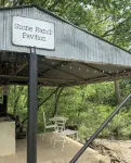 Sunflower Cabin - Peaceful Stay w/ Fire Pits & Kayaks