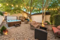 Guest Favorite! Hot Tub, Huge Kitchen, Fenced Yard, Firepit, & BBQ in Great Area