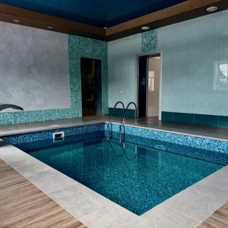 Gnezdo. Horoshee Mesto Hotel