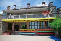 Lakefront Getaway, Taal Volcano Views. Perfect for Relaxation & Adventure!