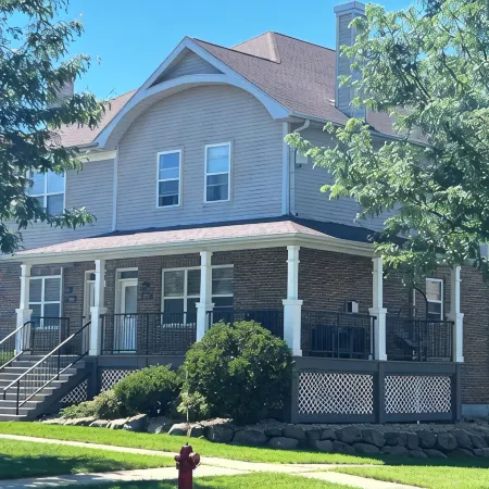 Citys EDGE of Madison- SLEEPS 10 & ONLY 6 Miles to downtown