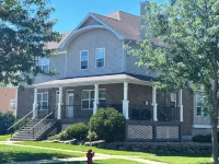 Citys EDGE of Madison- SLEEPS 10 & ONLY 6 Miles to downtown - Wi-Fi