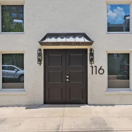 Bohemian Luxury-Downtown Jackson: Chic, industrial lofts in heart of the city!