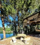 2 Bedroom 2 Bath Quarry Lake Getaway