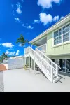 Welcome to Castillo Del Mar. A peaceful, salty newly remodeled ocean front home! - 4-Star