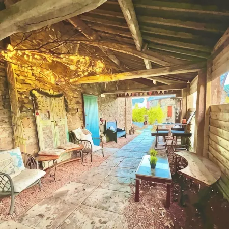 The Hayloft Rustic Glamping Barn, Caldbeck Village