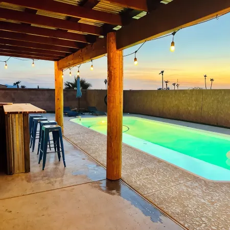 Downtown Havasu-1 Mile to London Bridge, Pool, Boat parking and spa