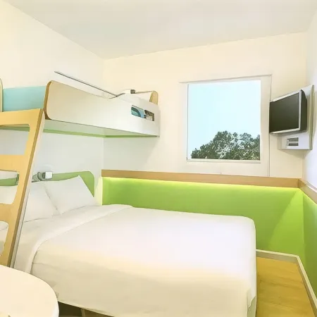 Ibis Budget Semarang Tendean