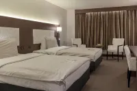 เดอะโรเซนเดล - 4 ดาว