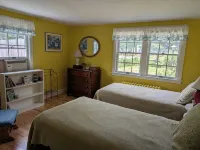 East Orleans - walk to Nauset Beach - Homestays