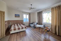 Sonya Family Hotel - ที่มีสระว่ายน้ำ