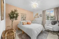 Beautiful modern home in Arvada - 4つ星